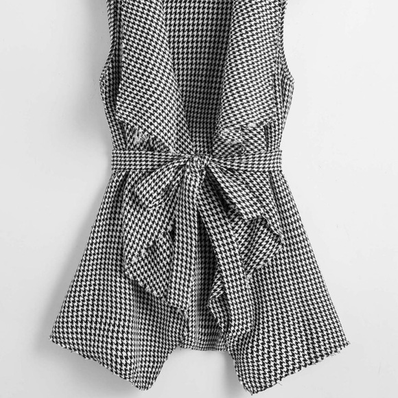 SHEIN Tops - COPY - Houndstooth Vest